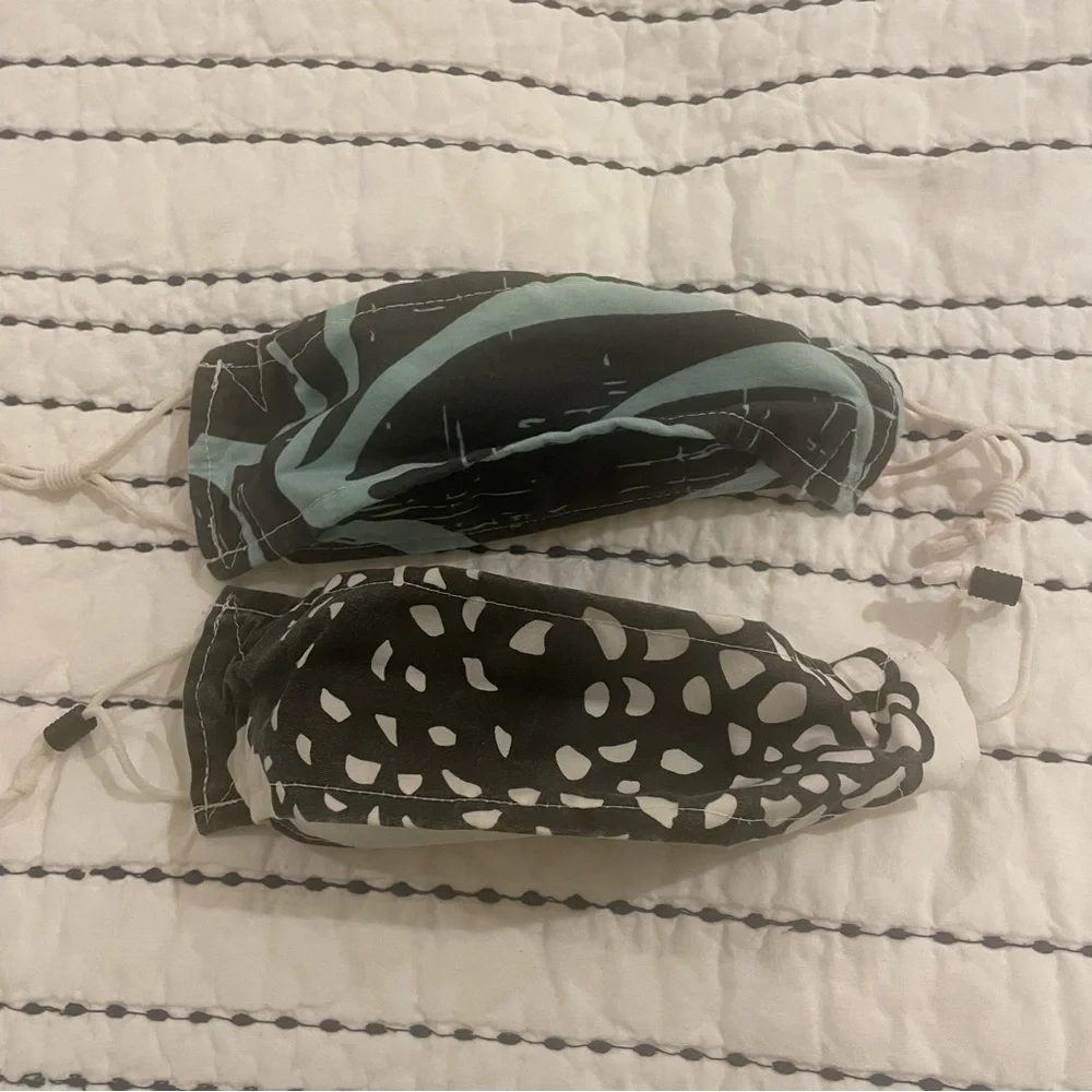 ⭐️ 2 cloth toddler masks